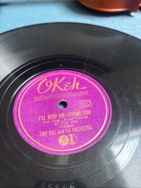 Tiny Hill & Orch -OKEH 5275 - 78 rpm - Auld Lang Syne /I'll Keep on Loving You